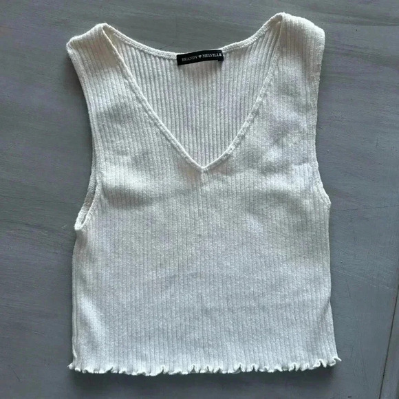 Brandy Melville Ribbed V-Neck Sleeveless Top Ruffle Bottom Size Small Cropped  i - Picture 6 of 6